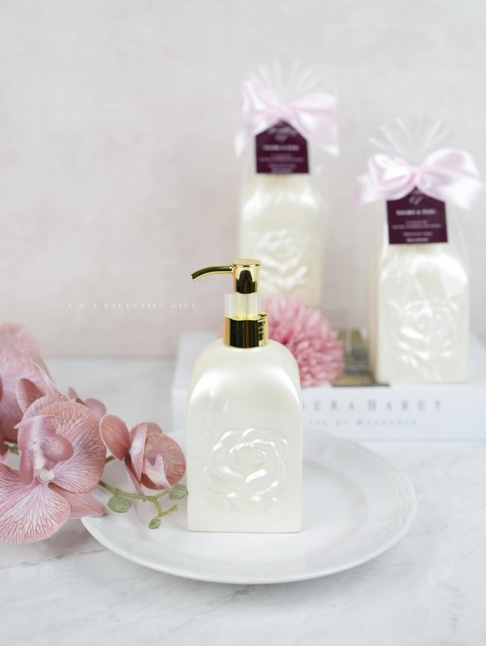 Roses Dispenser Soap